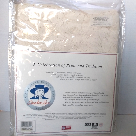 NWOT Quaker Collegiate Indiana University tablecloth - Picture 3 of 11
